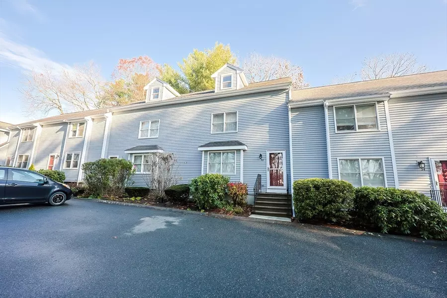 53 Pinecrest Vlg #53, Hopkinton, MA 01748