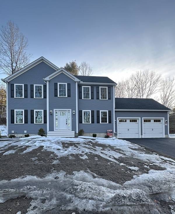 56 Catacunemaug, Shirley, MA 01464