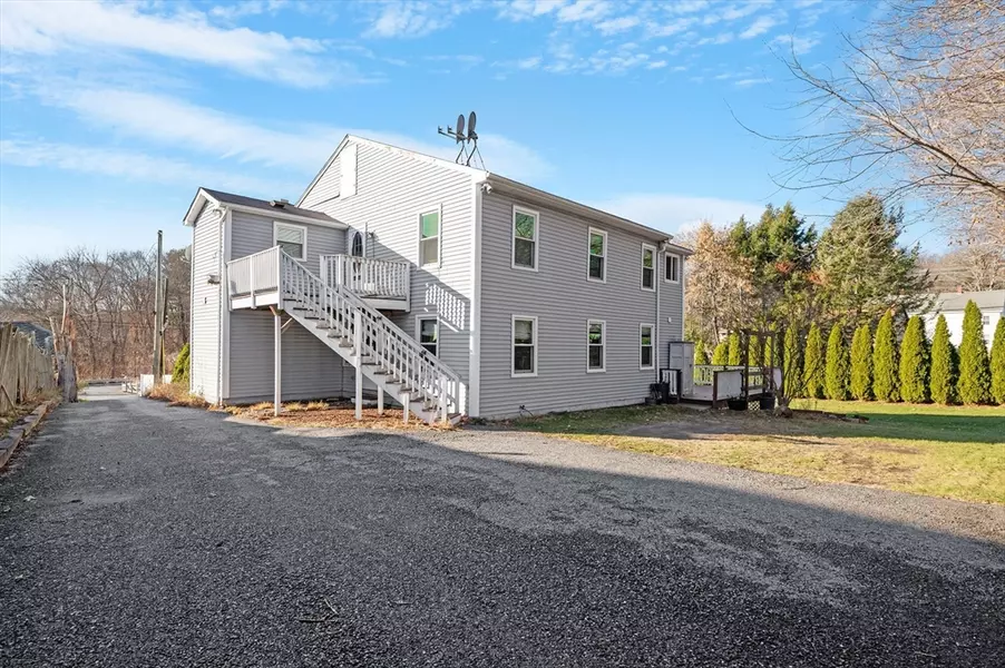 11 Manchaug, Douglas, MA 01516