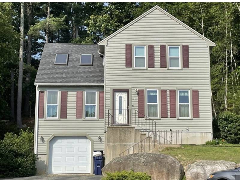 31 Jasmine Ct, Dracut, MA 01826