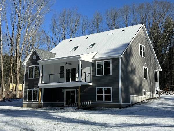 11 Rhodes Rd, Princeton, MA 01541