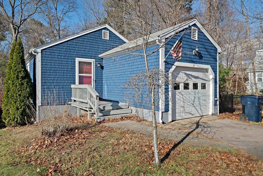 24 Woodland Rd, Norton, MA 02766