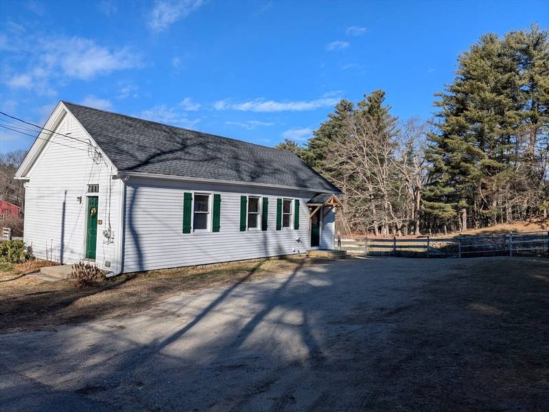 6 John Dee Road, Sterling, MA 01564