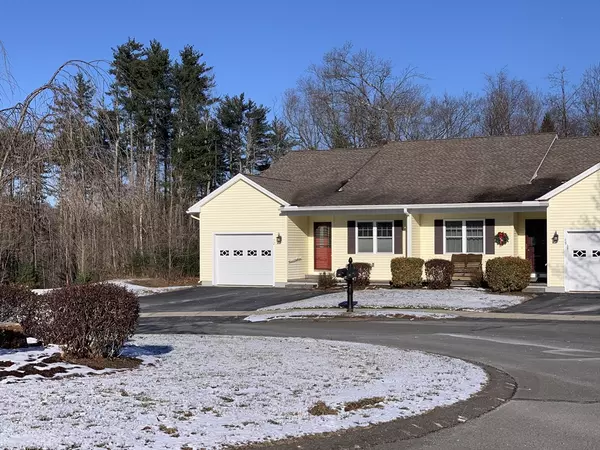 Greenfield, MA 01301,72 Silver Crest Ln #26