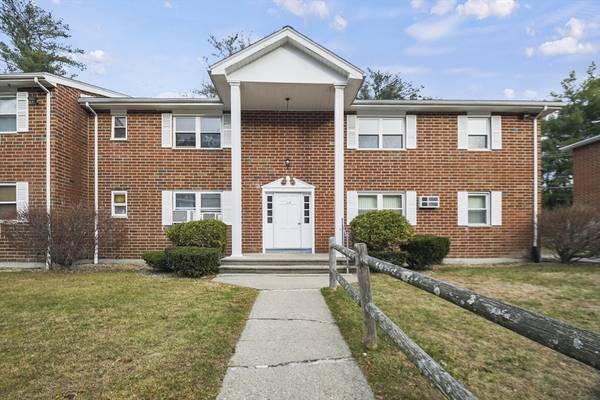 115 Litchfield Pines Drive #D, Leominster, MA 01453