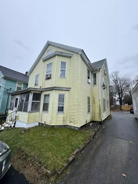 Taunton, MA 02780,14 Pine St