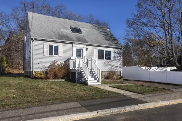 37 Baldwin Road, Marblehead, MA 01945