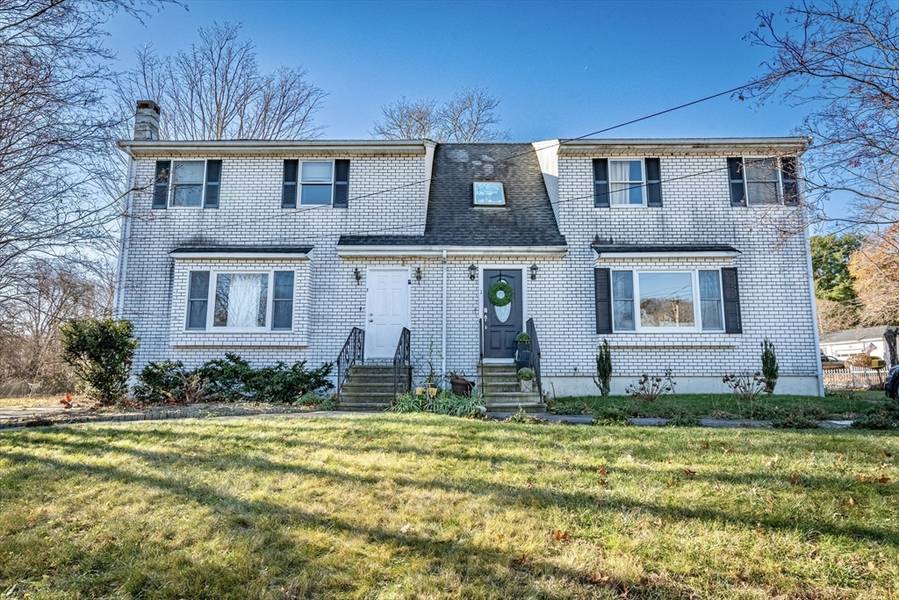 3 Hamlen St #3, Taunton, MA 02780