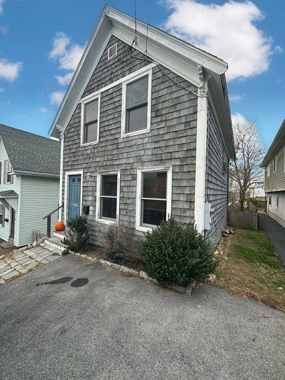 10 Alpine Ct, Gloucester, MA 01930