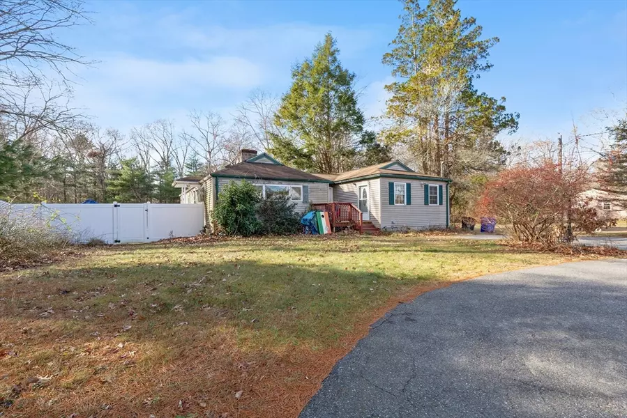 178 Reed St, Hanson, MA 02341