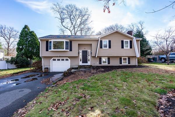 Abington, MA 02351,50 Crabtree Ln