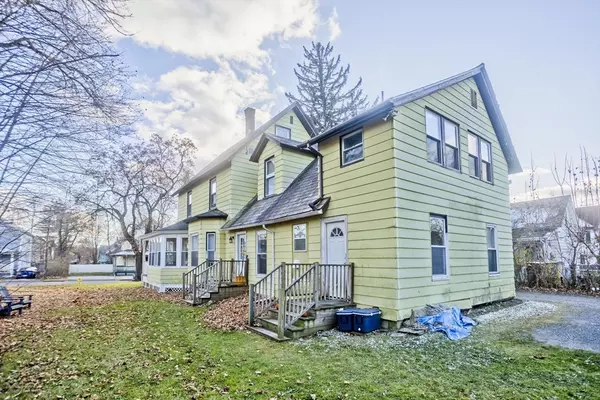 Greenfield, MA 01301,13 West St