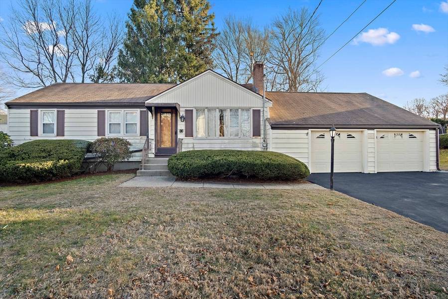 11 Day Cir, Woburn, MA 01801