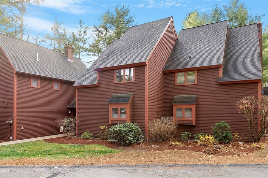 7 Woodridge Lane #7, Westford, MA 01886