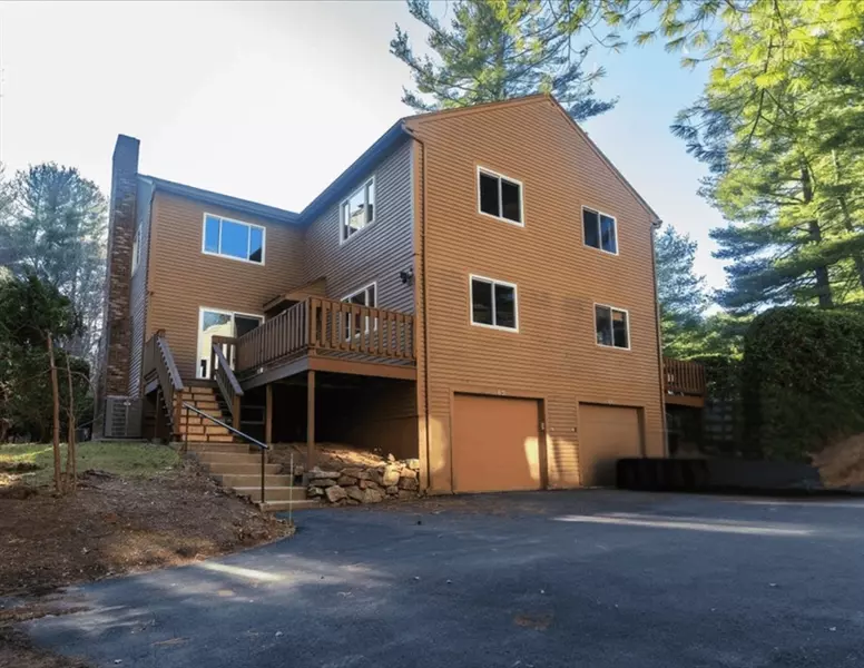 83 Voyagers Ln #83, Ashland, MA 01721