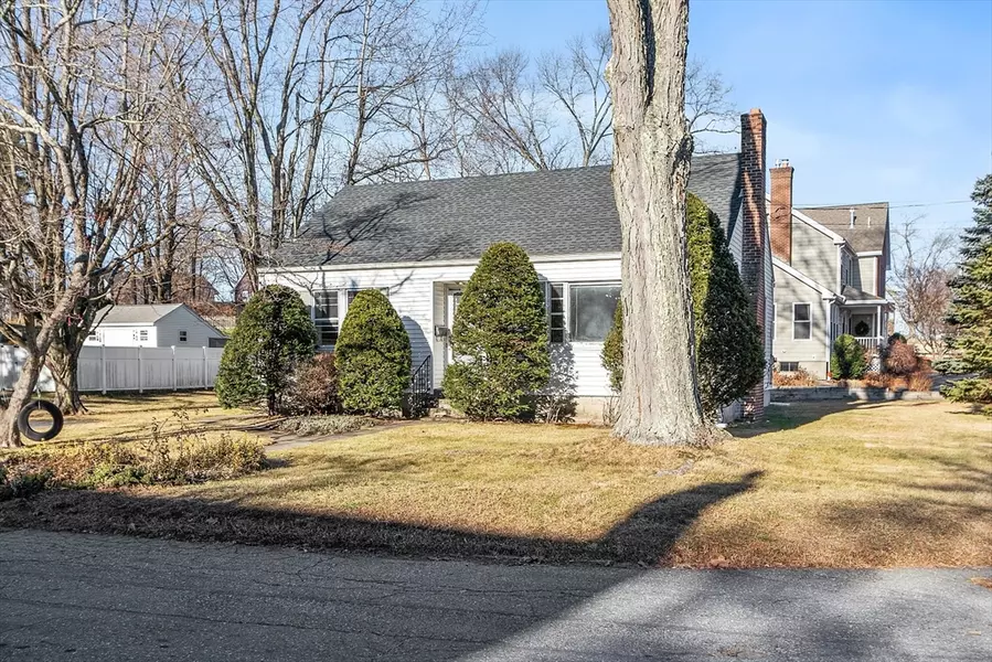 26 Grove Street, Chelmsford, MA 01824