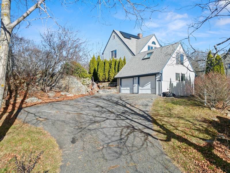 7 Seaview Road, Gloucester, MA 01930