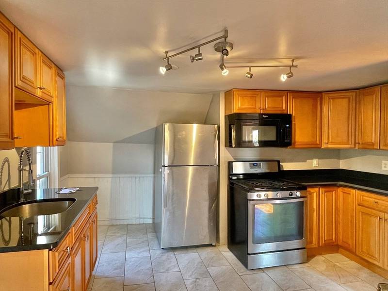 154 Columbia St #3, Malden, MA 02148