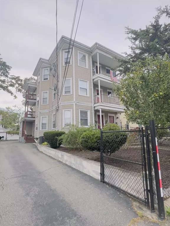 55 Chester Ave, Brockton, MA 02301