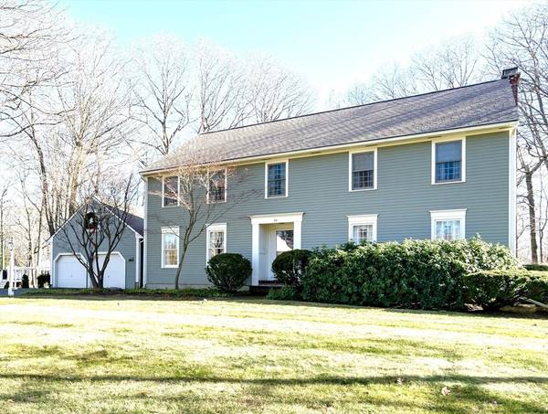 16 Dartmoor Dr, Shrewsbury, MA 01545