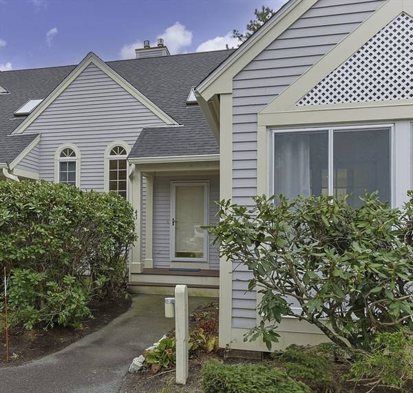 47 Blue Spruce Way #47, Mashpee, MA 02649