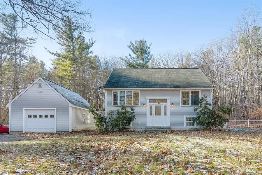 164 Turkey Hill Rd, Rutland, MA 01543