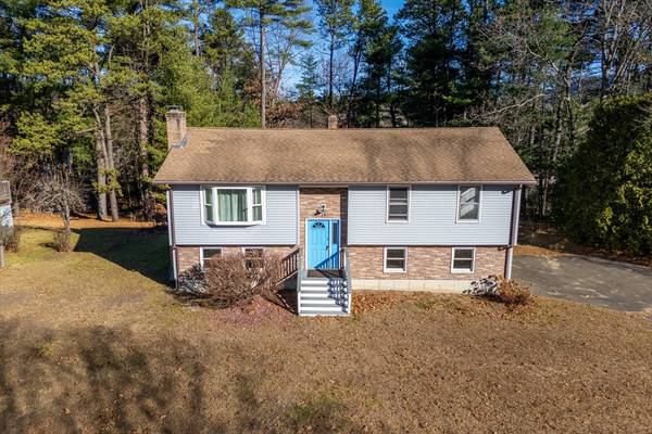 11 Kania Street, Easthampton, MA 01027