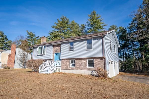 11 Kania Street, Easthampton, MA 01027