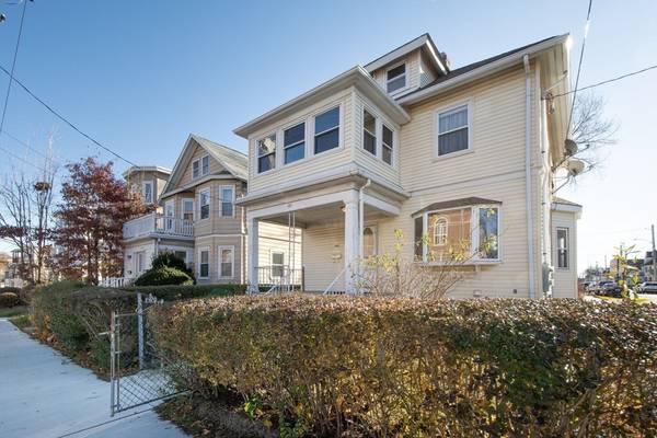 145 Billings Rd, Quincy, MA 02171