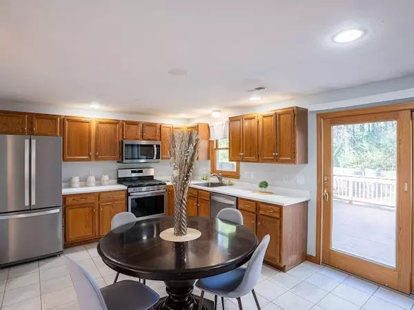 Taunton, MA 02780,75 Wintergreen Ln