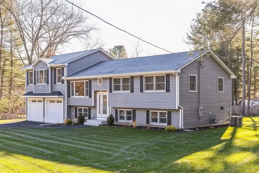 3 Weathervane Rd, Billerica, MA 01821