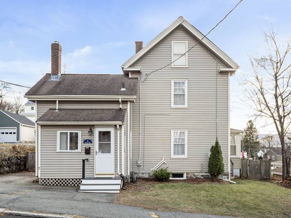 19 Charles St, Woburn, MA 01801