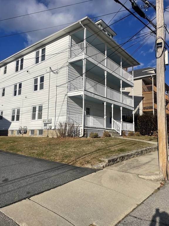 12 Church St #2, Uxbridge, MA 01569