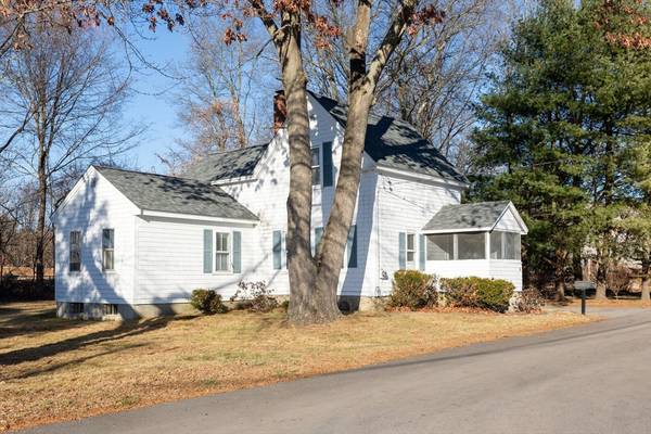 4 County Ln, Easton, MA 02375