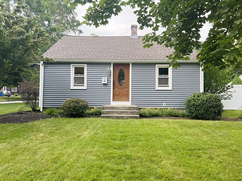 19 Dogwood Rd, Worcester, MA 01606