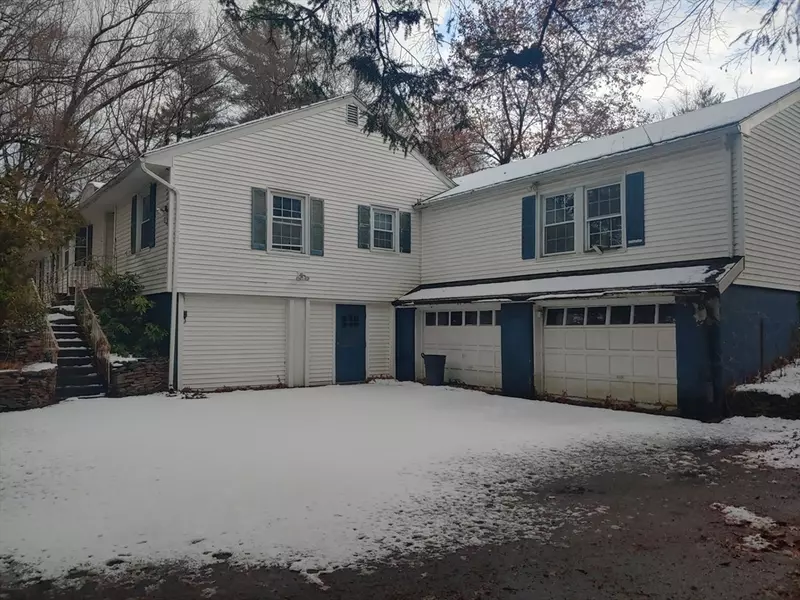 575 North St, Agawam, MA 01030