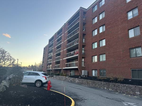 159 Main St #50C, Stoneham, MA 02180