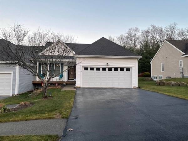 111 Taft Hill Ln #111, Uxbridge, MA 01569