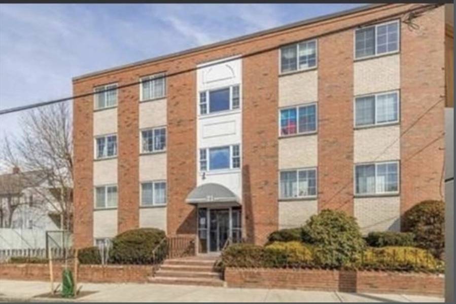 21 Staples Ave #11, Everett, MA 02149