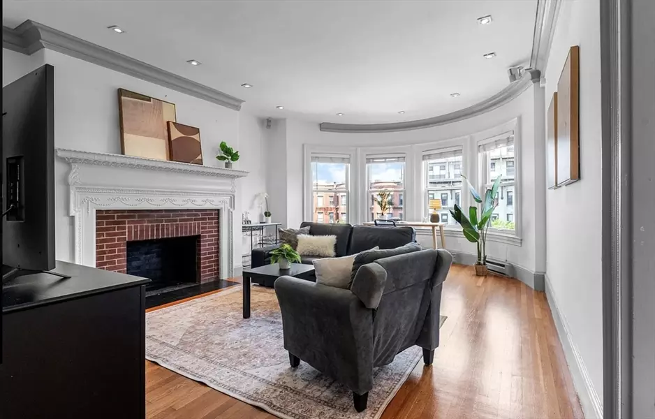 857 Beacon #41, Boston, MA 02215