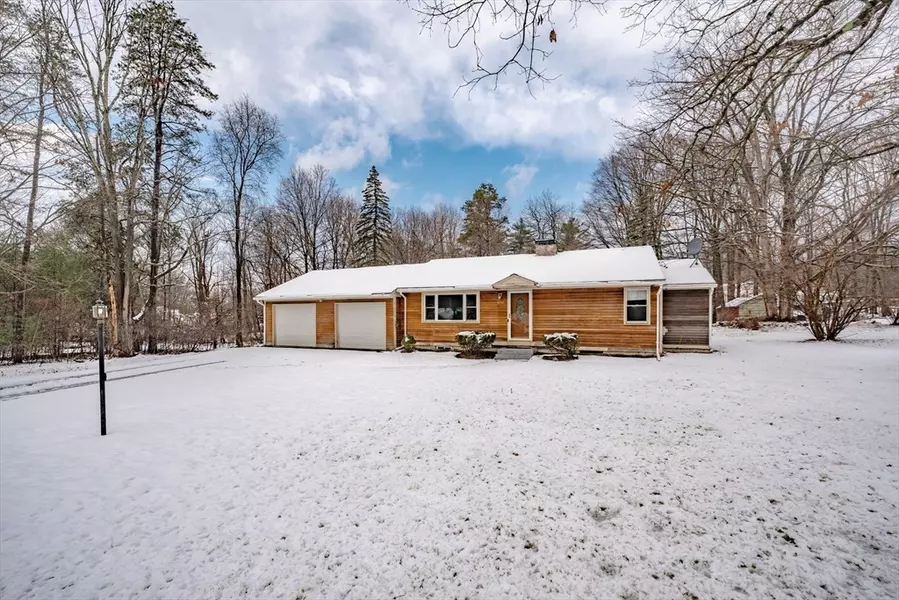 480 Dipping Hole Rd, Wilbraham, MA 01095