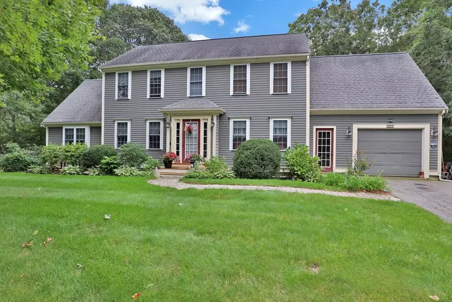 16 Grandwood Dr, Sandwich, MA 02644