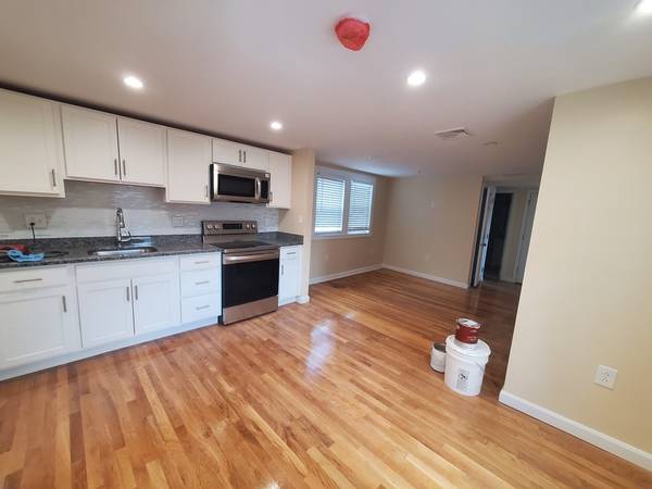 9 Oxford St #3, Lynn, MA 01901