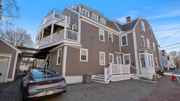 37 Fair St #37, Newburyport, MA 01950