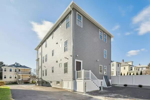 Norwood, MA 02062,34 Saint Joseph Avenue #1