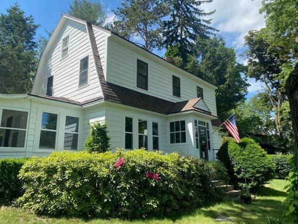 42 Amherst Road, South Hadley, MA 01075