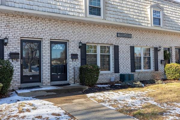 4 Corey Colonial #4, Agawam, MA 01001