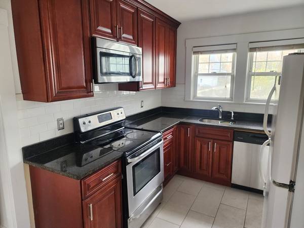 Quincy, MA 02169,36 Murdock Ave #2