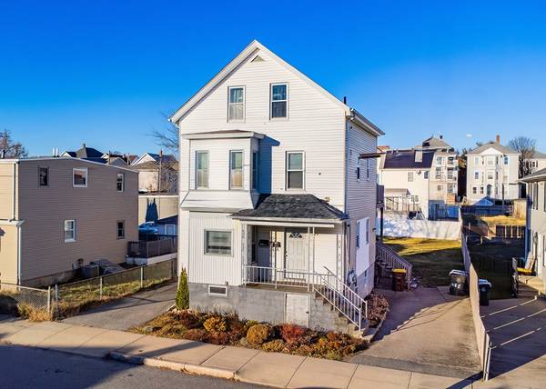 224 Grinnell St, Fall River, MA 02721