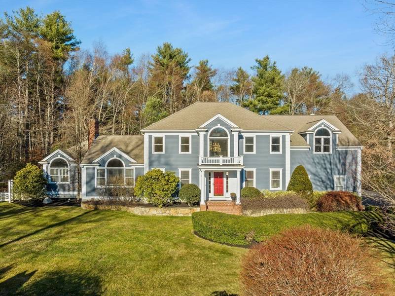 24 Roxanne Rd, Pembroke, MA 02359